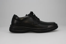 Load and play video in Gallery viewer, Ron II Extra Wide Fit Men&#39;s Nubuck Leather Lace Up Formal Shoe
