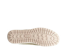 Load image into Gallery viewer, Vancouver Standard Fit Woman&#39;s Lace Up Trainers
