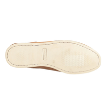 Load image into Gallery viewer, Henry Standard Fit Men&#39;s Leather Boat Shoe
