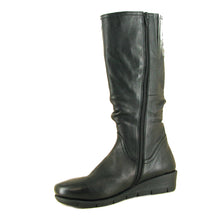 Load image into Gallery viewer, Dosthill22 Wide Fit Women&#39;s Knee High Flat Boot
