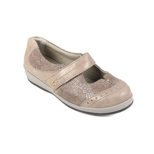 Load image into Gallery viewer, Filton - Women&#39;s Extra Wide Width &amp; Extra Long Strap Fastening Two Tone Leather Shoe
