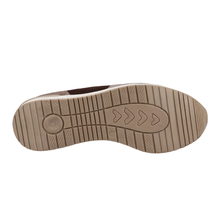 Load image into Gallery viewer, Ciara Standard Fit Women&#39;s Leather Mix Platform Sport Style Shoe
