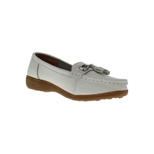 Load image into Gallery viewer, Nautical Wide Fit Women&#39;s Leather Flat Slip On Loafer
