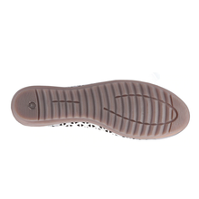 Load image into Gallery viewer, Leah Standard Fit Women&#39;s Leather Cut Out Detail Flat Ballet Pump
