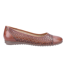 Load image into Gallery viewer, Leah Standard Fit Women&#39;s Leather Cut Out Detail Flat Ballet Pump
