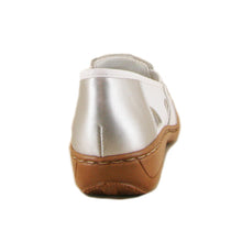 Load image into Gallery viewer, Thailand Standard Fit Women&#39;s Leather With Metallic Block Detail Easy Slip On Shoe
