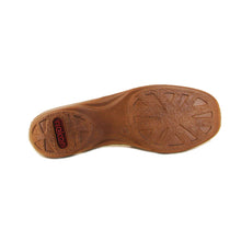 Load image into Gallery viewer, Thailand Standard Fit Women&#39;s Leather With Metallic Block Detail Easy Slip On Shoe
