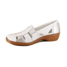 Load image into Gallery viewer, Thailand Standard Fit Women&#39;s Leather With Metallic Block Detail Easy Slip On Shoe
