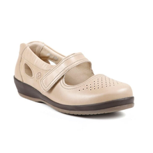 Load image into Gallery viewer, Farlow - Women&#39;s Extra Wide Adjustable Fastening Leather Shoe
