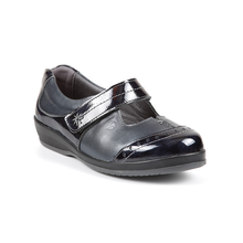 Load image into Gallery viewer, Filton - Women&#39;s Extra Wide Width &amp; Extra Long Strap Fastening Two Tone Leather Shoe
