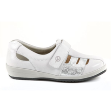 Load image into Gallery viewer, Forton - Women&#39;s Extra Wide Width Lightweight Two Tone With Extra Long Strap Fastening Leather Shoe

