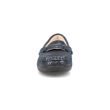 Load image into Gallery viewer, Penn Wide Fit Women&#39;s Reptile Crackle Effect Design Lightweight Loafer
