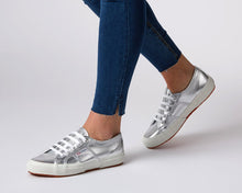 Load image into Gallery viewer, 2750 Lamew Standard Fit Women&#39;s Canvas Trainer
