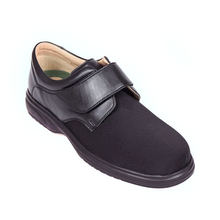 Load image into Gallery viewer, Travis - Men&#39;s Extra Wide Single Strap Touch Fastening Flat Leather Shoe
